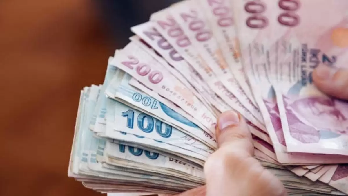 Asgari ücret zammı için geri sayım başladı: İşte masadaki rakamlar Yeni yıla sayılı günler kalırken, milyonların gözü belirlenecek olan asgari