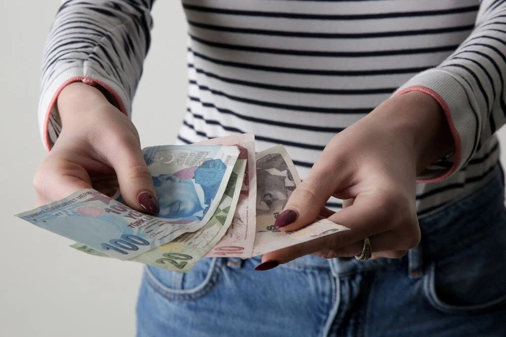 Asgari ücrete ne kadar zam gelecek? İşte rakamlar… Türkiye Cumhuriyet Merkez Bankası (TCMB), yıl sonu enflasyon beklentisini 6