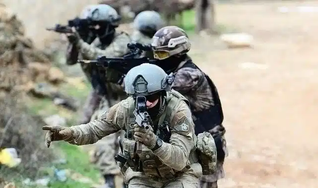 MSB duyurdu: 13 terörist etkisiz hale getirildi Milli Savunma Bakanlığı, sosyal medya hesabı üzerinden Suriye’nin kuzeyindeki Fırat