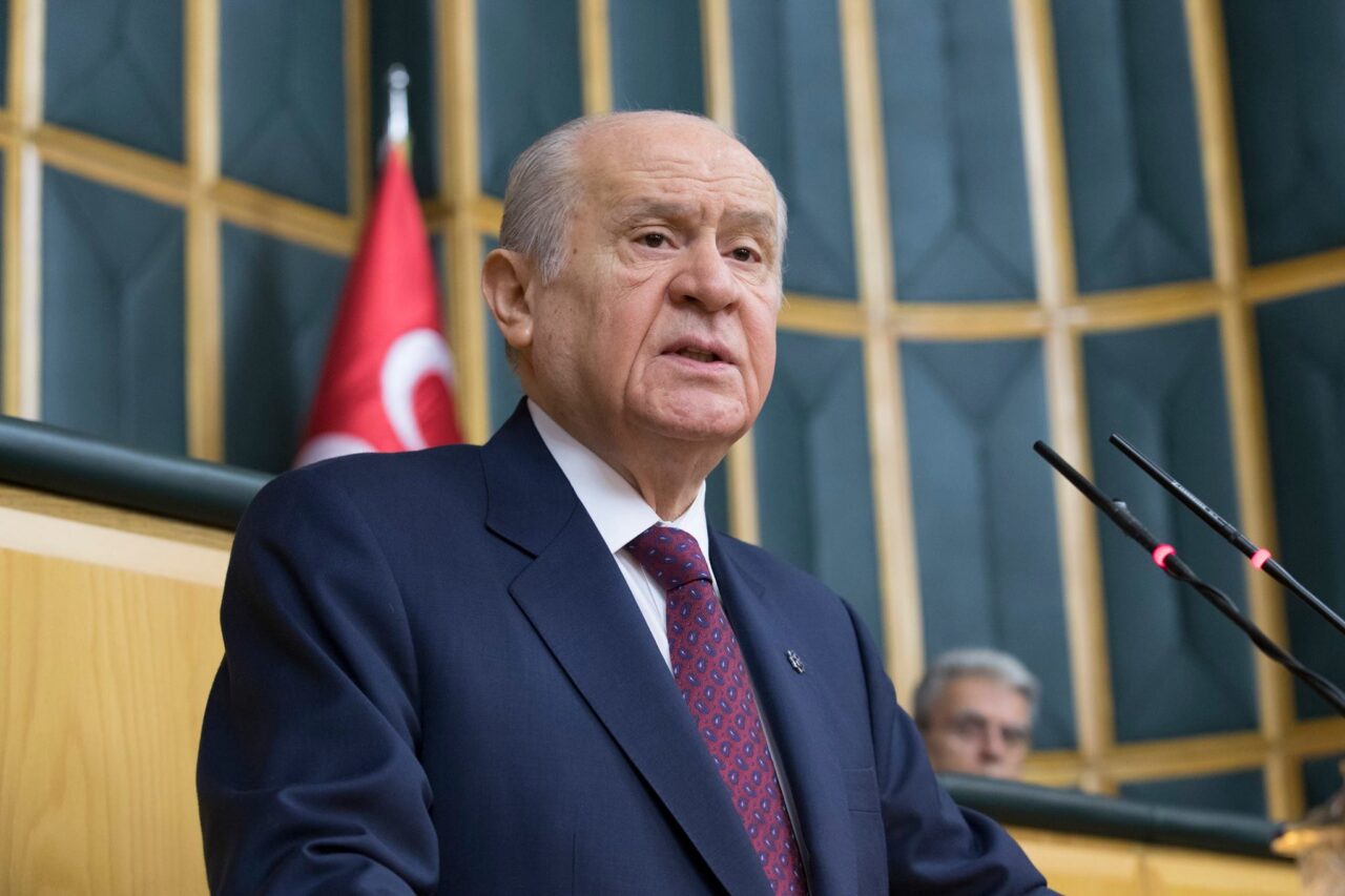 Devlet Bahçeli: Yaptığımız her şeyin arkasındayız Milliyetçi Hareket Partisi (MHP) Genel Başkanı Devlet Bahçeli, partisinin TBMM’deki