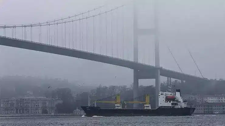 İstanbul Boğazı’nda gemi trafiği, saat 06.50 itibarıyla geçici bir süreyle