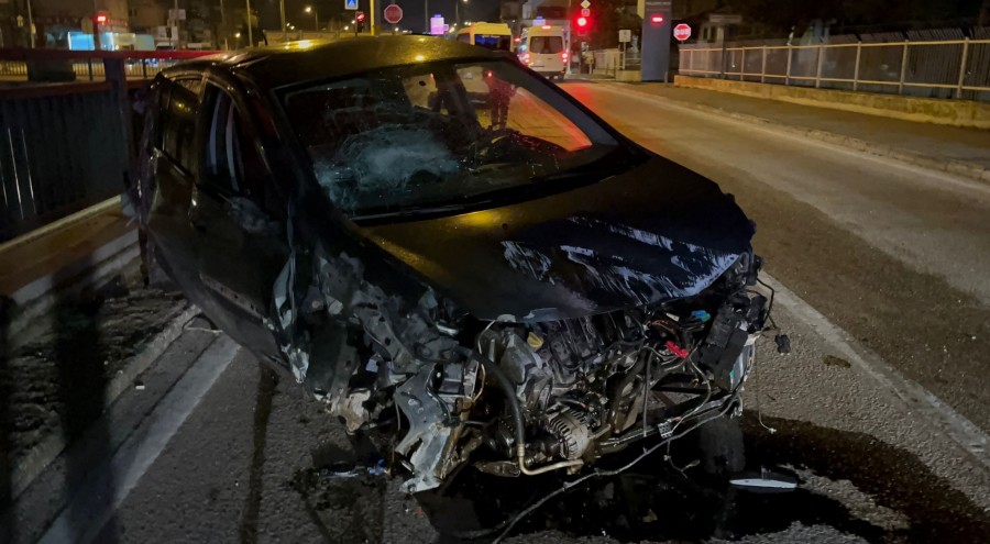 Bursa’da gizli buzlanma kazaya neden oldu! Kaza, saat 06.00 sıralarında merkez Yıldırım ilçesi Ankara Yolu Caddesi