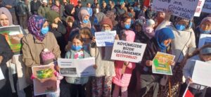 Muratlı Köyü sakinleri Hamitler Katı Atık Tesisleri‘nin köylerine taşınmasının tarım