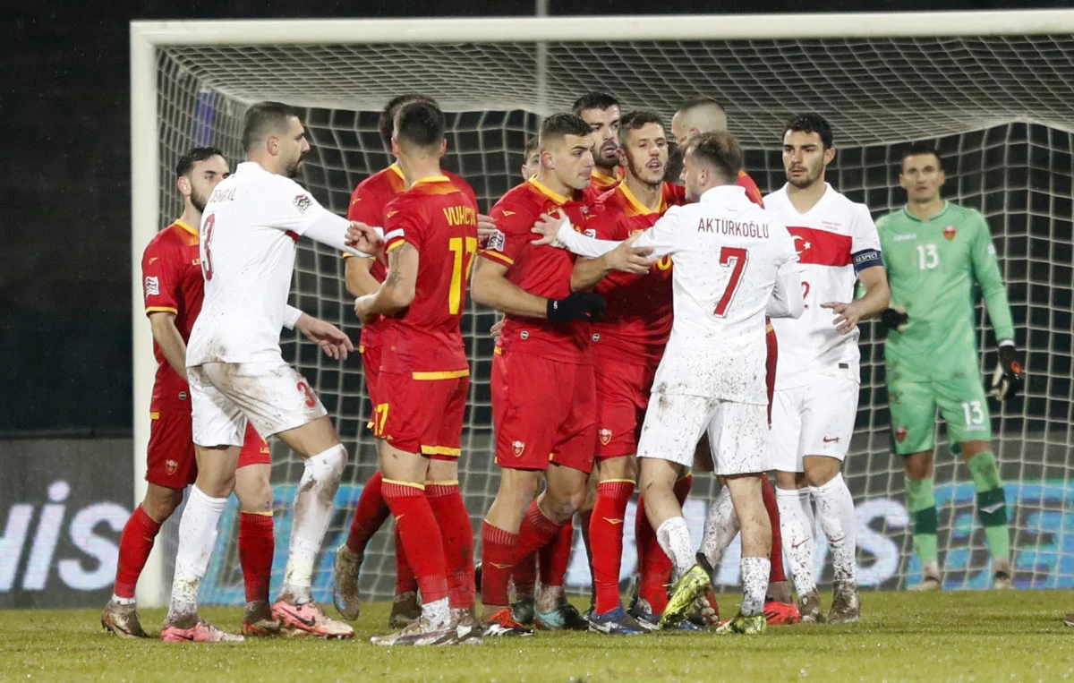 A Milli Takım, Karadağ’a mağlup oldu! A Ligi şansı play-off’a kaldı UEFA Uluslar Ligi müsabakalarının heyecanı yaşanıyor. Robert Prosinecki’nin çalıştırdığı Karadağ