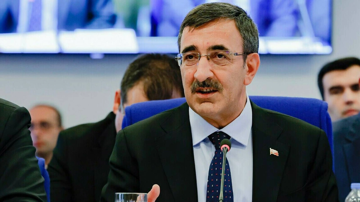 Cumhurbaşkanı Yardımcısı Yılmaz: Enflasyonu düşüreceğiz “Enflasyonu düşüreceğiz ki sürdürülebilir sağlıklı uzun vadeli büyüme sağlansın” diyen