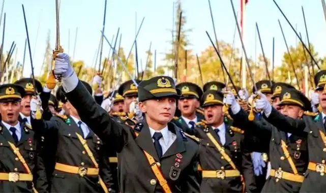 MSB: TSK yıpratılmaya çalışılıyor Milli Savunma Bakanlığı‘nda (MSB) bugün basın bilgilendirme toplantısında önemli mesajlar