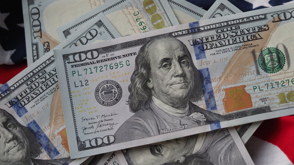 Dolar-Euro kuru bugün ne kadar? Haftanın ilk işlem gününde döviz kurları yoğun ilgi görüyor. Yatırımcılar