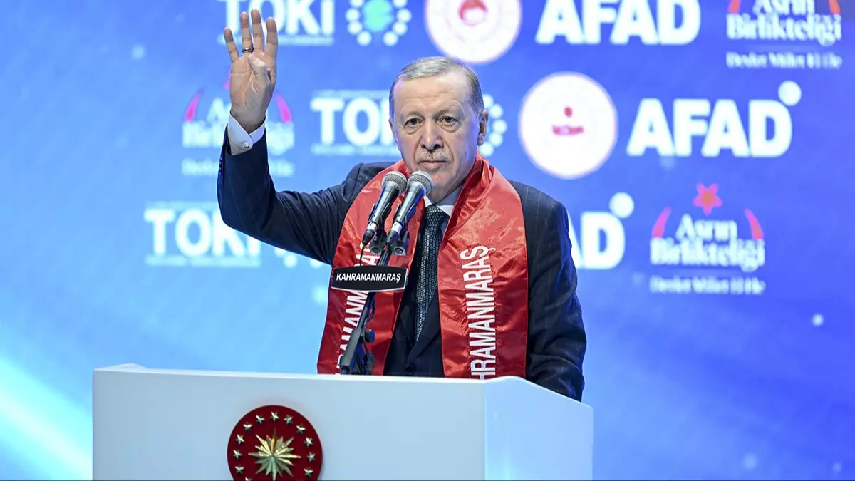 Cumhurbaşkanı Erdoğan: Bunların tek bildikleri algı ve reklam yapmak Cumhurbaşkanı Recep Tayyip Erdoğan, Kahramanmaraş’ta 155.000 Konut Anahtar Teslimi ve
