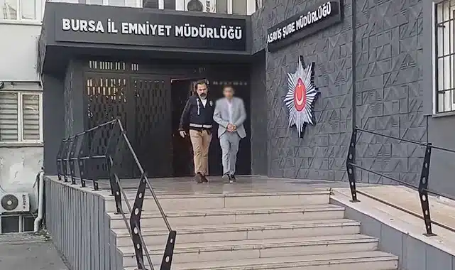 Bursa’da kesinleşmiş hapis cezası bulunan kişi yakalandı Bursa Asayiş Şube Müdürlüğü Aranan Şahıslar Büro Amirliği ekipleri, aranması