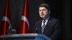 Adalet Bakanı Yılmaz Tunç, gündemdeki gelişmelerle ilgili açıklamalarda bulundu. Gazetecilerin