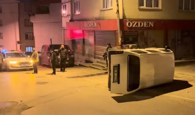 Bursa’da iki araç kafa kafaya çarpıştı! Olay, merkez Yıldırım ilçesi Ortabağlar Mahallesi Huzur Caddesi üzerinde meydana
