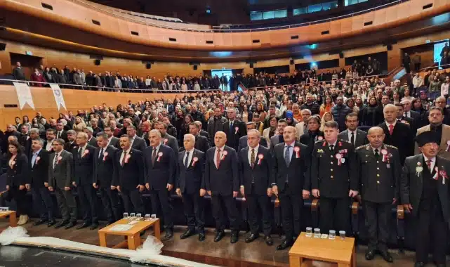 Bursa İl Milli Eğitim Müdürlüğü Öğretmenler Günü’nü kutladı! Bursa Valiliği, Büyük Önder Mustafa Kemal Atatürk’ün “Başöğretmen” unvanını almasının