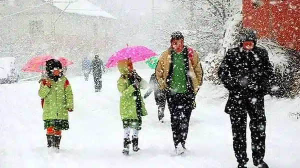 Eğitime kar engeli! Hangi illerde ve ilçelerde okullar tatil edildi? AFAD, Meteoroloji Genel Müdürlüğü’nün son bilgi ve değerlendirmelerini hatırlatarak birçok