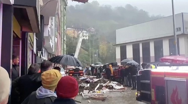 Rize’de heyelan: Ölü ve yaralılar var! Rize‘nin Çayeli ilçesine bağlı Çarşıbaşı Mahallesi‘nde heyelan meydana geldi. İlk