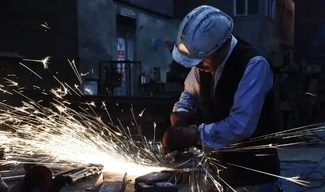 Sanayi üretimi yıllık azaldı Sanayinin alt sektörleri incelendiğinde, 2024 yılı Eylül ayında madencilik ve