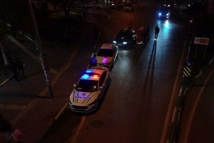 Bursa Gemlik’te huzur operasyonu : 15 kişi yakalandı Gemlik genelinde polis, jandarma ve sahil güvenlik ekipleri tarafından ilçenin