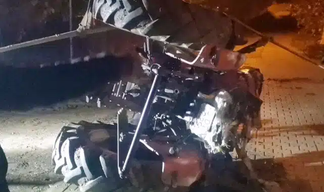 Bursa’da son anda traktörden atlayarak kurtuldu! Kaza, Bursa‘nın Mudanya ilçesi Akköy Mahallesinde meydana geldi. Edinilen bilgiye