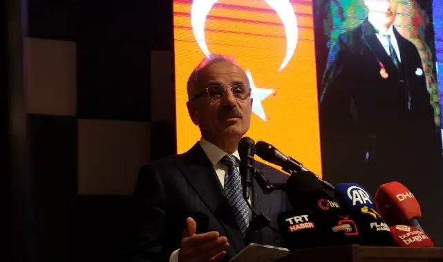 AK Parti İznik Olağan İlçe kongresine katılan Ulaştırma ve Altyapı