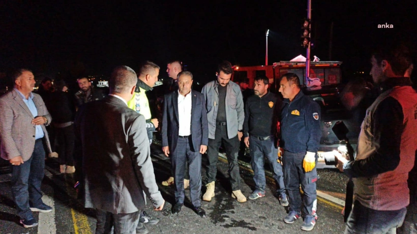 Bakan Kacır’ın konvoyunda kaza: Ölü ve yaralılar var! Sanayi ve Teknoloji Bakanı Mehmet Fatih Kacır‘ın Şanlıurfa’daki programı sonrasında