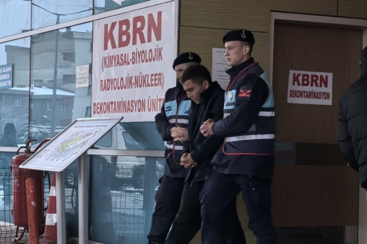 Bursa’da şüpheli sürücünün üzerinden uyuşturucu çıktı! İnegöl Jandarma komutanlığı ekipleri, kırsal Yeniceköy mahallesinde uygulamasında şüphelendikleri araç