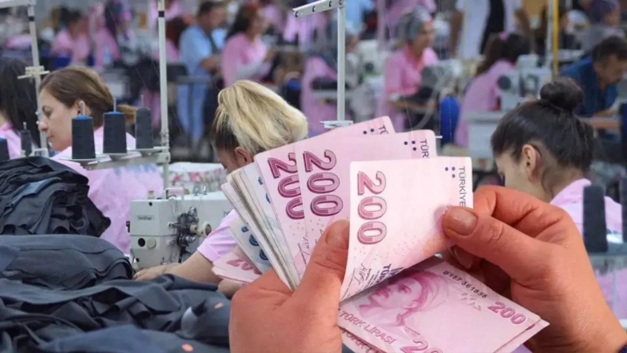 Yeni asgari ücret rakamında karar haftası Doğrudan 7 milyondan fazla çalışanı, dolaylı olarak ise Türkiye’nin tamamını