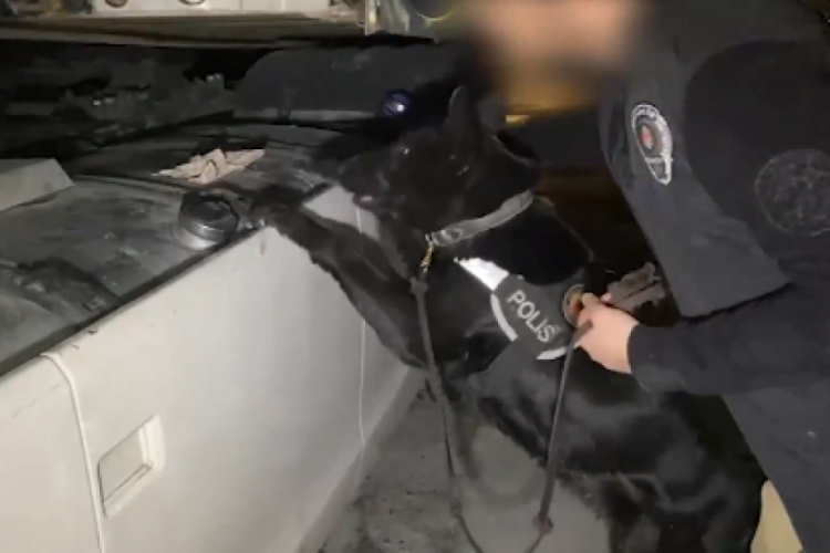 Narkokapan-2 operasyonunda zehir taciri 8 şüpheli yakalandı! Bakan Yerlikaya’nın paylaşımı şöyle; İstanbul’da Zehir Tacirlerine yönelik düzenlenen “NARKOKAPAN-2”