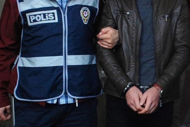 Bursa’da 6 yıl hapis cezası bulunan firari hükümlü yakalandı Bursa’da 6 yıl hapis cezası bulunan firari hükümlü yakalandı Edinilen