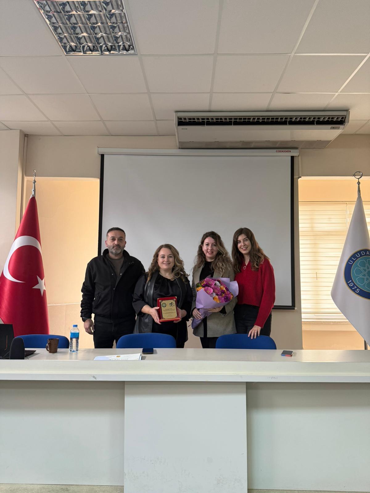 Nilüfer Belediyesi’nden öğrencilere iş güvenliği eğitimi Nilüfer Belediyesi, geleceğin mühendislerini iş hayatına hazırlamak amacıyla bir eğitim