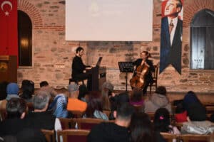 Osmangazi Belediyesi, düzenlemiş olduğu konserler ile Osmangazilileri müziğin büyülü dünyasında
