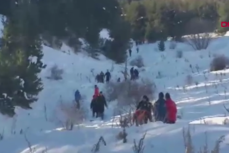 Kayak Merkezi’nde çığ meydana geldi: 1 ölü 3 yaralı! Erzurum Valisi Mustafa Çiftçi, Palandöken Dağı’nda milli sporcuların üzerine çığ