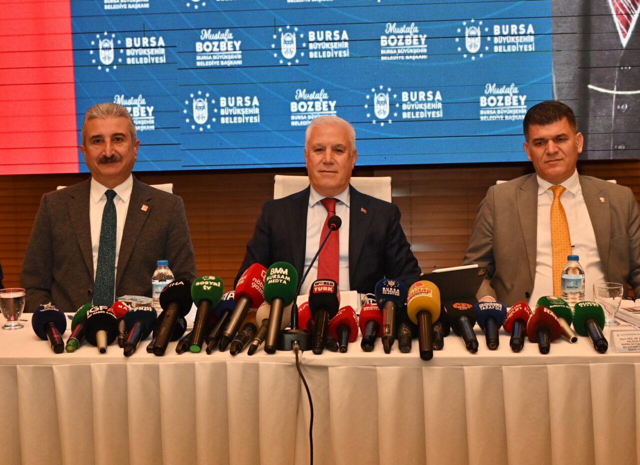Bursa Büyükşehir Belediye Başkanı Mustafa Bozbey’den 2024 Yılı Değerlendirme Toplantısı Sibel Öztopçu / Bursam Medya Merinos Atatürk Kongre ve Kültür