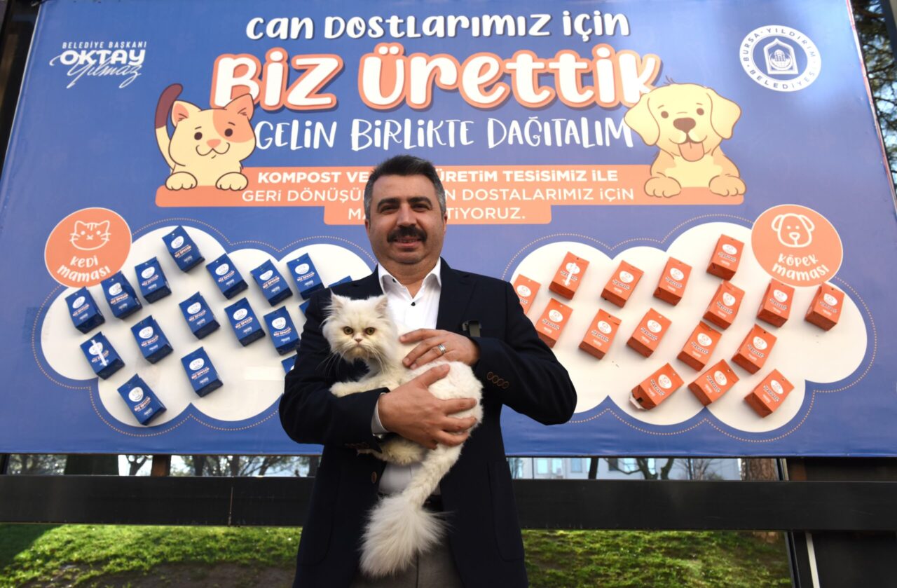 Yıldırım Belediyesi’nden hayvan dostu çalışma! Yıldırım Belediyesi’nin topladığı yemek atıkları, Mama Üretim Tesisi’nde kedi köpek