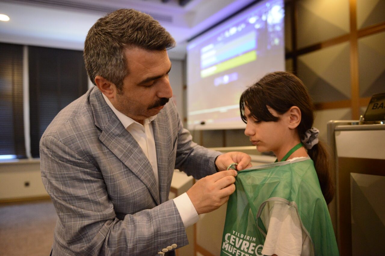 Bursa Yıldırım’da çevre müfettişleri iş başında Yıldırım Belediyesi‘nin çevre konusunda farkındalık oluşturmak için hayata geçirdiği ‘Yıldırım