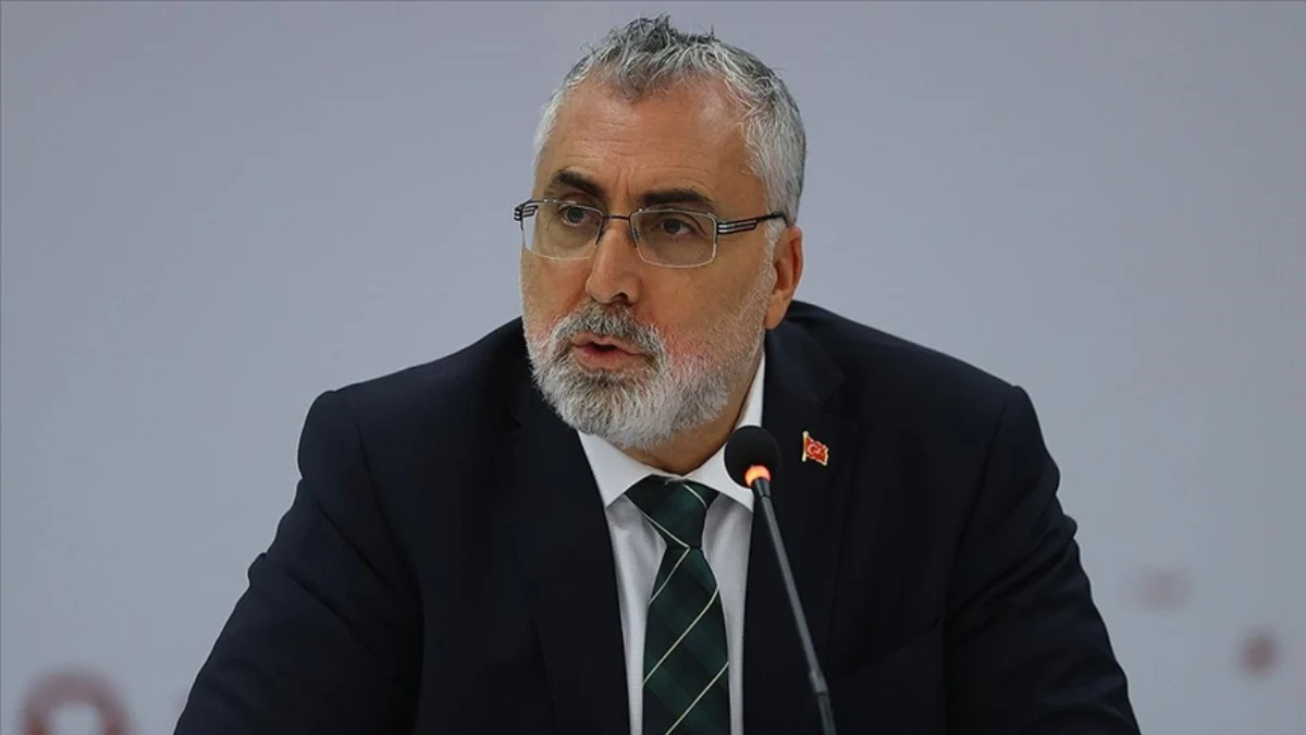 Çalışma Bakanı Vedat Işıkhan, asgari ücret ile ilgili olarak “Hem
