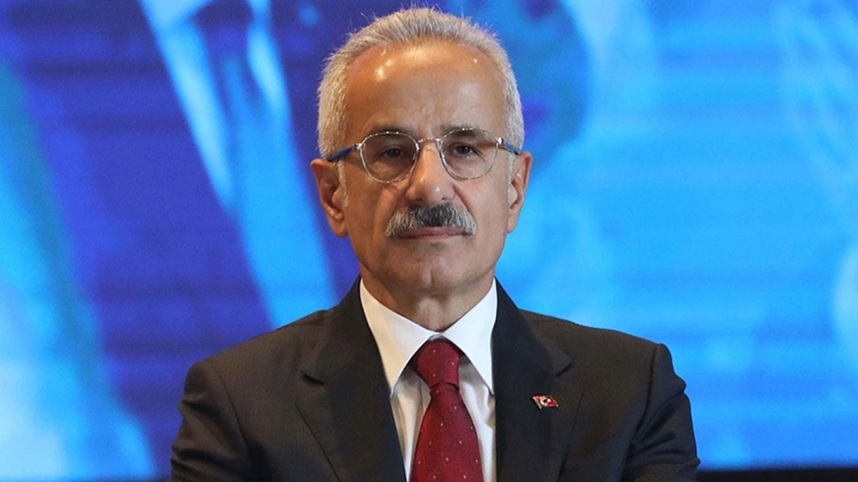 Bakan Uraloğlu duyurdu: Türksat 6A, 42 derece doğu yörüngesine ulaştı Ulaştırma ve Altyapı Bakanı Abdulkadir Uraloğlu, Türkiye’nin ilk yerli ve