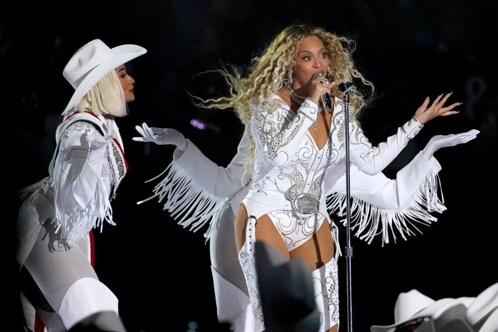 Beyonce NFL devre arası gösterisinde tarih yazdı! 2024 yılına Cowboy Carter albümüyle damga vuran ünlü şarkıcı Beyonce,