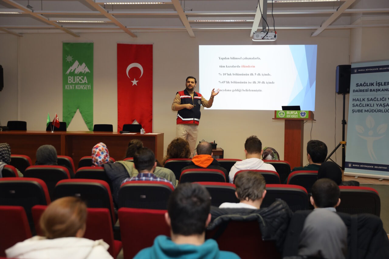 Bursa Büyükşehir’den engelli bireylere ilk yardım eğitimi Bursa Büyükşehir Belediyesi, özel gereksinimli bireylerin ve ailelerinin sosyal yaşamın