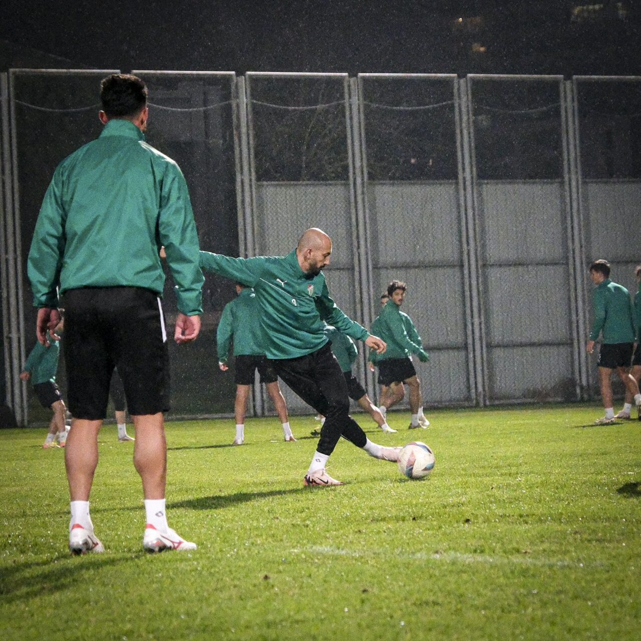 Bursaspor evinde Vanspor FK’yı ağırlıyor! Ziraat Türkiye Kupası‘nda gruplara kalmayı amaçlayan Bursaspor, 4. turda Vanspor