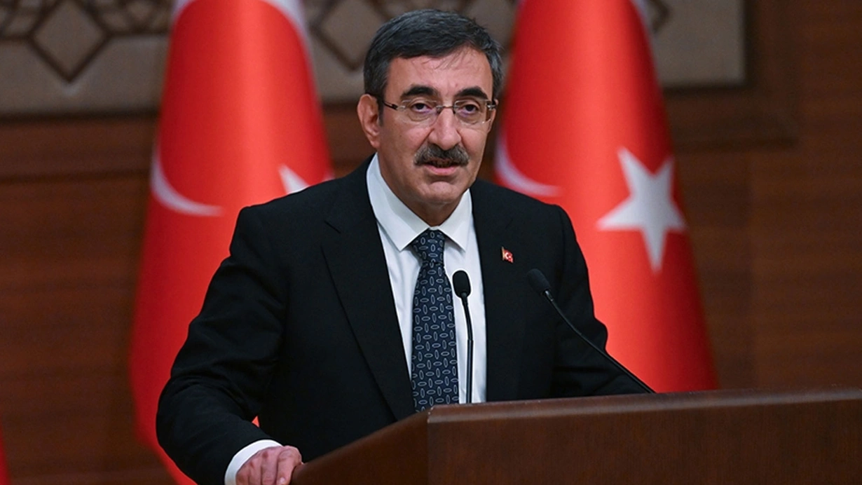 Cevdet Yılmaz’dan Bakan Fidan’ın Şam ziyareti hakkında açıklama Cumhurbaşkanı Yardımcısı Cevdet Yılmaz, Dışişleri Bakanı Hakan Fidan‘ın Şam ziyaretini