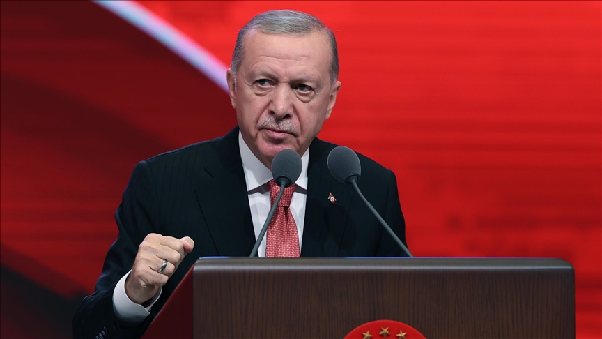 Cumhurbaşkanı Erdoğan’dan asgari ücret açıklaması Cumhurbaşkanı Erdoğan’dan asgari ücret açıklaması… Cumhurbaşkanı Erdoğan, çalışanları enflasyona ezdirmeme