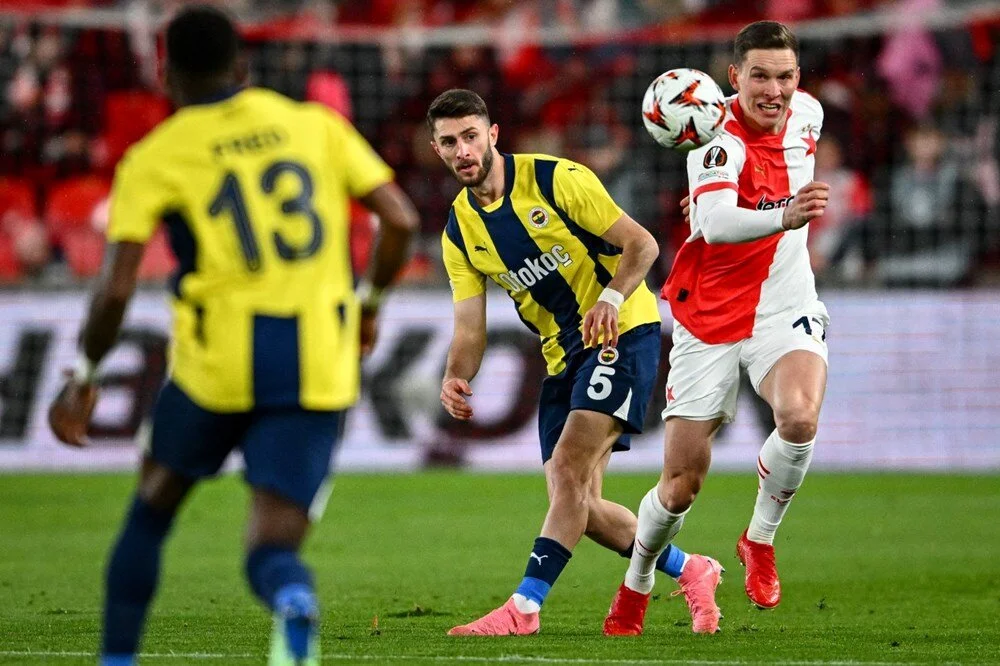 İsmail Yüksek için Benfica iddiası Benfica’nın Kerem Aktürkoğlu ve Orkun Kökçü’nün ardından bir Türk futbolcuyu