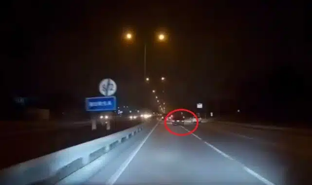 Bursa’da makas atarken canından oluyordu! Edinilen bilgiye göre, merkez Osmangazi ilçesi Mudanya Bulvarı Paşaçiftliği mevkiinde