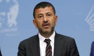 CHP Genel Başkanı Özgür Özel’in de programlarını iptal ederek, cenazeye