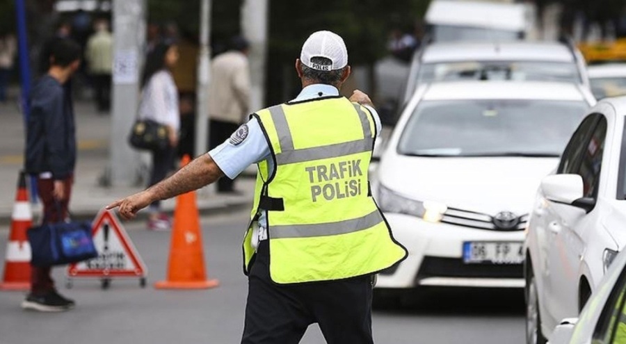 Bakan Yerlikaya: 2 milyon araç denetlendi! İçişleri Bakanı Ali Yerlikaya, Emniyet ve Jandarma ekiplerince 28 Kasım-5