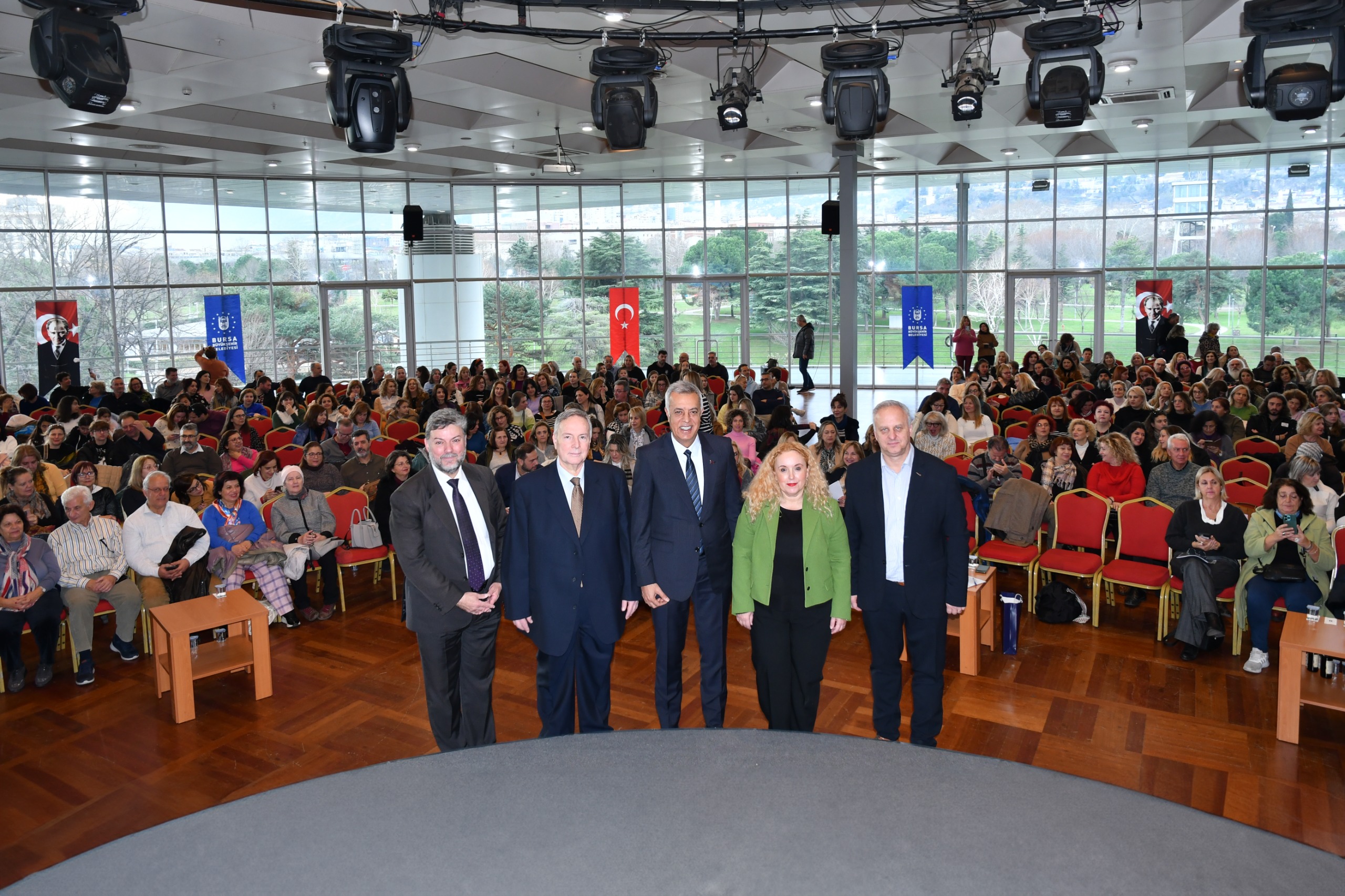 Bursa Büyükşehir’den Yunanistan ile eğitim işbirliği! Bursa Büyükşehir Belediyesi, tanıtım günleri organizasyonu çerçevesinde Yunanistan‘ın farklı şehirlerinden