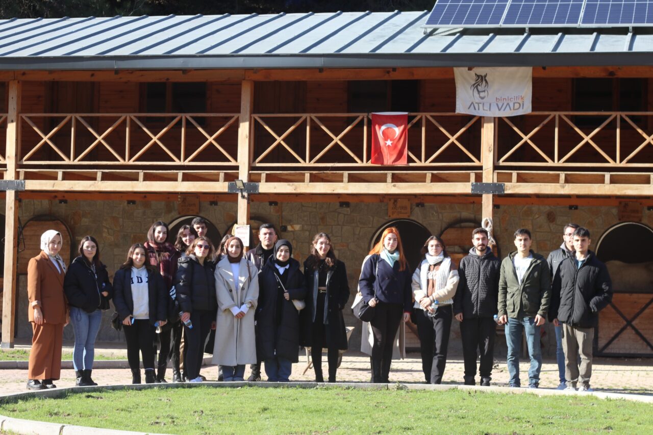 ‘Gençlik Bursa’da Yollarda’ projesinin adresi İznik! Bursa Büyükşehir Belediyesi Gençlik ve Spor Hizmetleri Dairesi Başkanlığı Gençlik