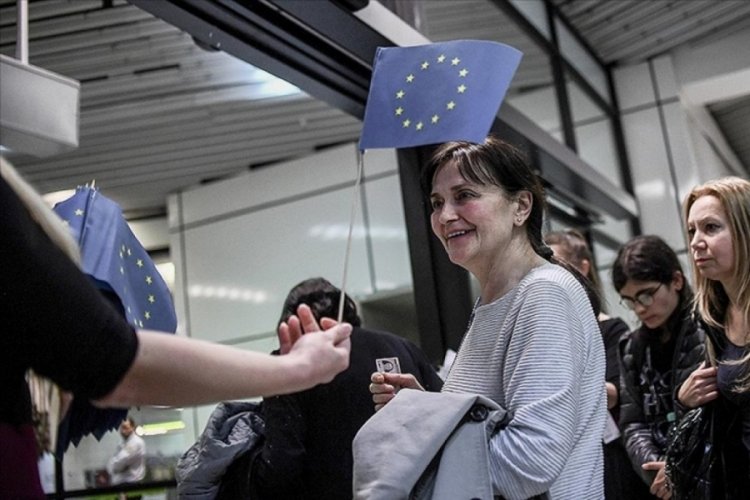 Bulgaristan ve Romanya AB’nin vizesiz seyahat bölgesine fiilen dahil oldu AB Konseyi tarafından 12 Aralık 2024’te alınan karar uyarınca Bulgaristan