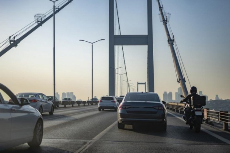 Bir otomobilin senelik maliyeti belli oldu! Yeni yılla birlikte araç sahiplerinin ödeyeceği gider kalemleri de cep