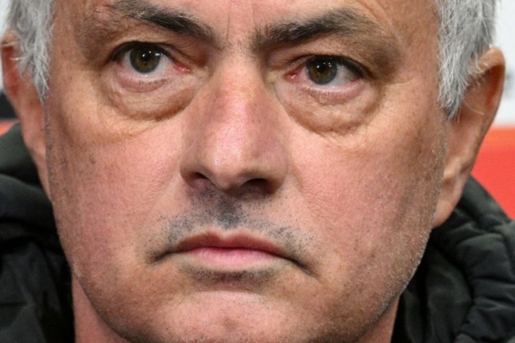 Mourinho utanç verici bir durumdan kurtuldu! İspanya’da yayınlanan Marca gazetesi Fenerbahçe’nin uçurumun kenarına kadar gelip Avrupa