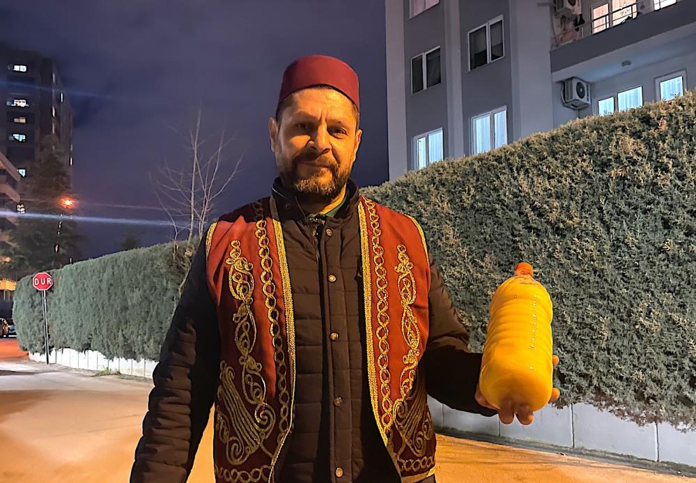 Bursa’da kış gecelerinin derinlerinden gelen ses: “Bozacı” Kış aylarında soğuk kış gecelerinin sessizliğini, uzaklardan gelen “Bozacı” sesiyle